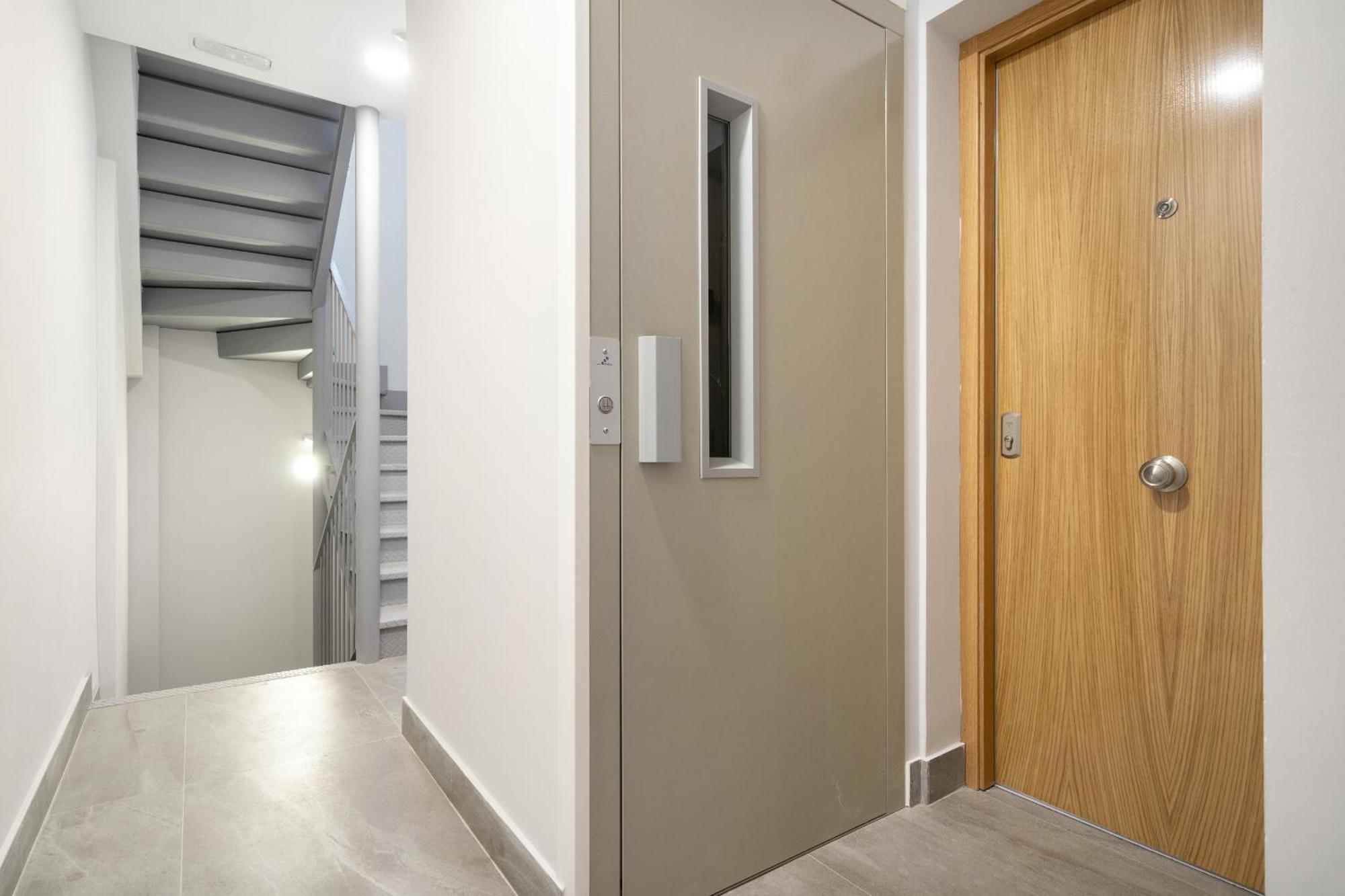Madriver Apartamentos Reformados Con Parking Gratuito Kültér fotó