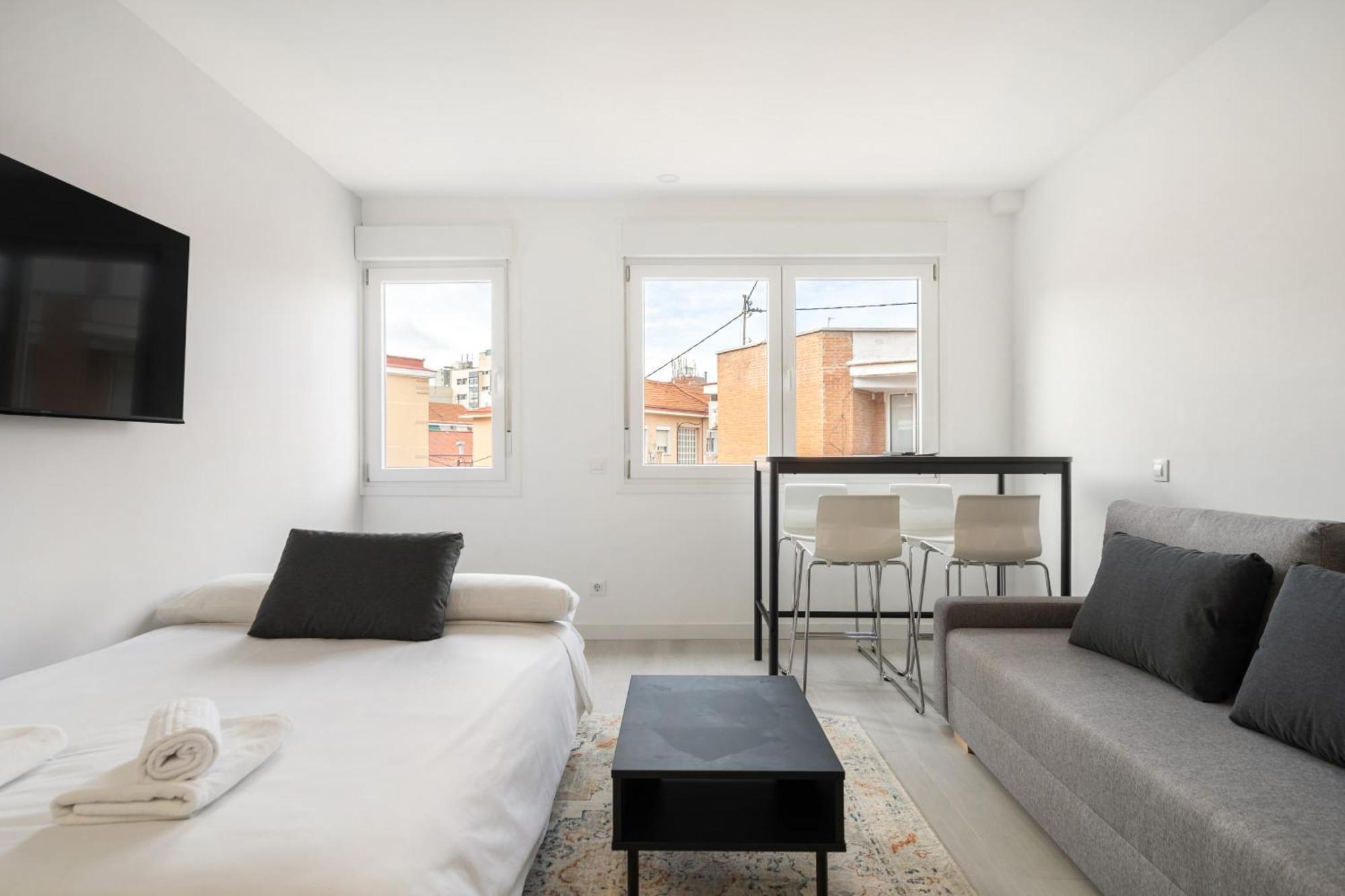 Madriver Apartamentos Reformados Con Parking Gratuito Kültér fotó