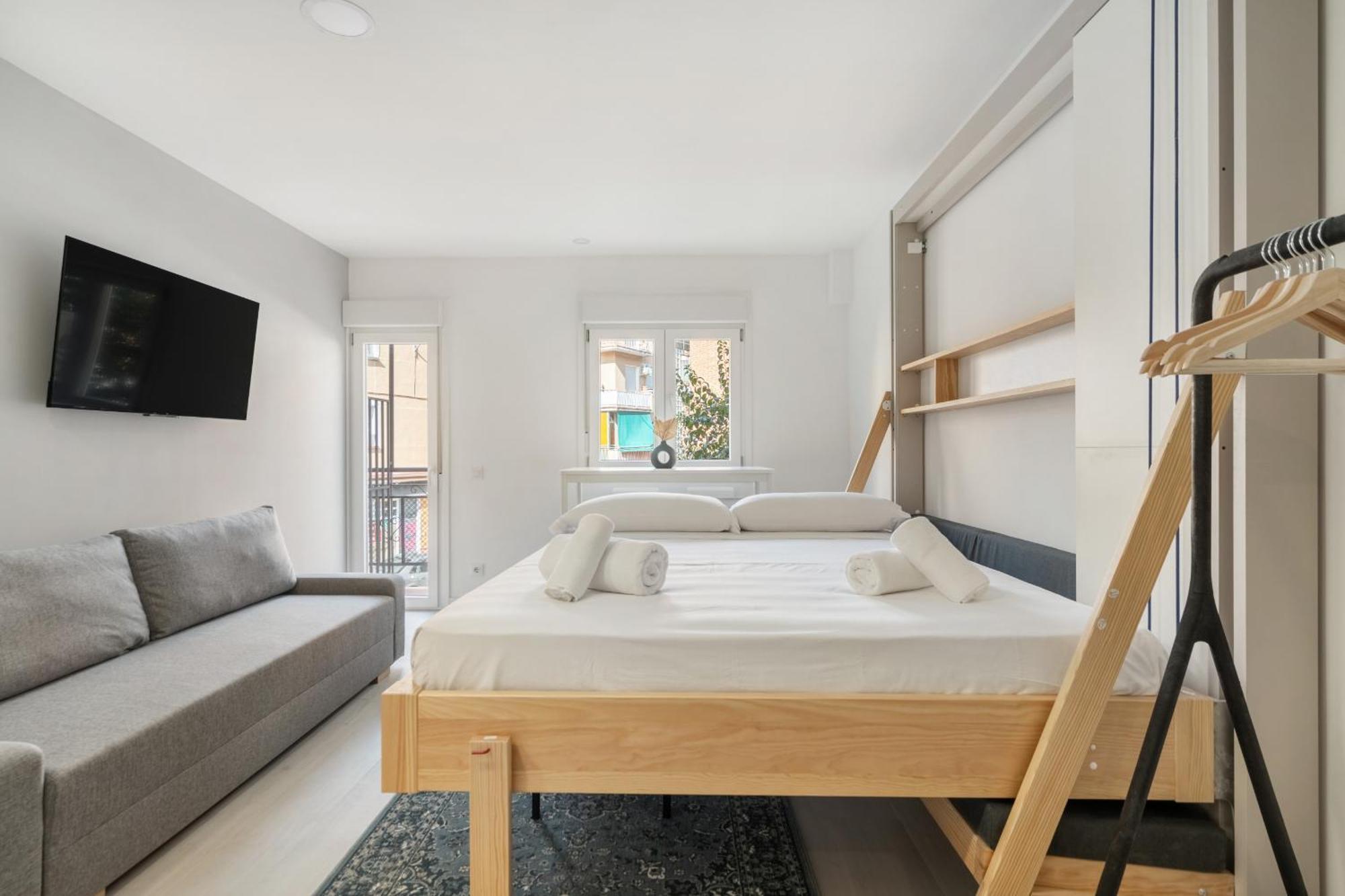 Madriver Apartamentos Reformados Con Parking Gratuito Kültér fotó