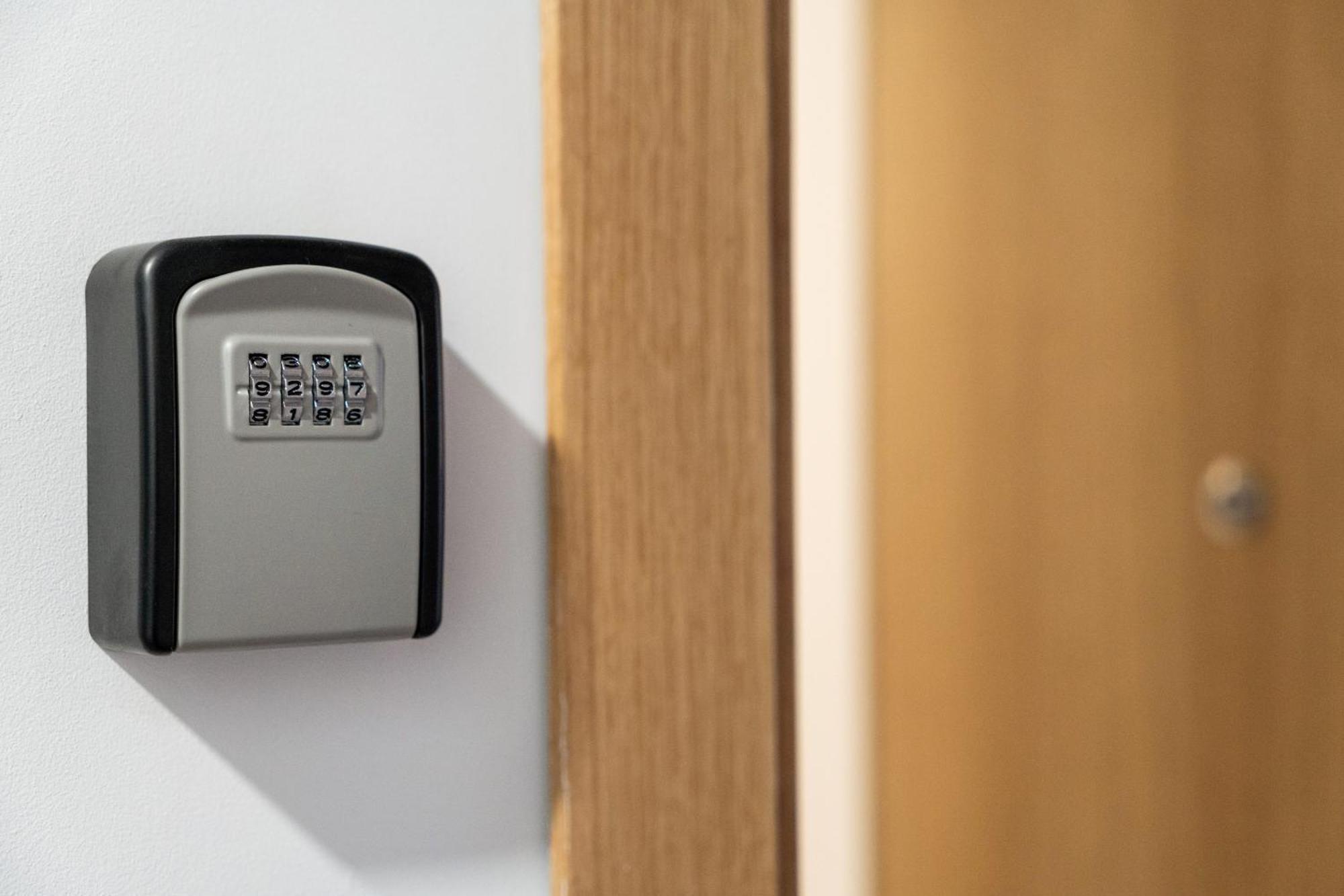 Madriver Apartamentos Reformados Con Parking Gratuito Kültér fotó