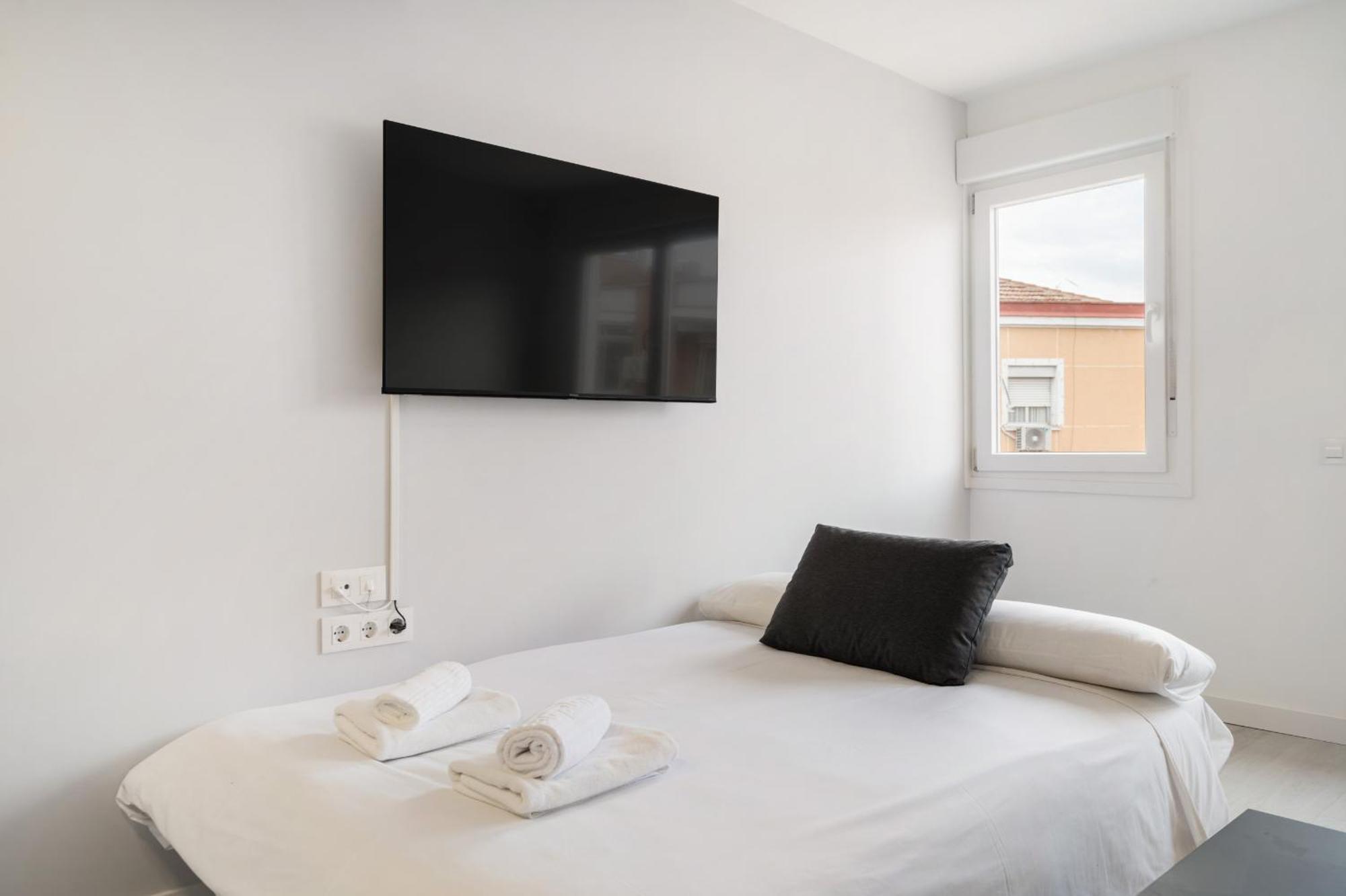 Madriver Apartamentos Reformados Con Parking Gratuito Kültér fotó