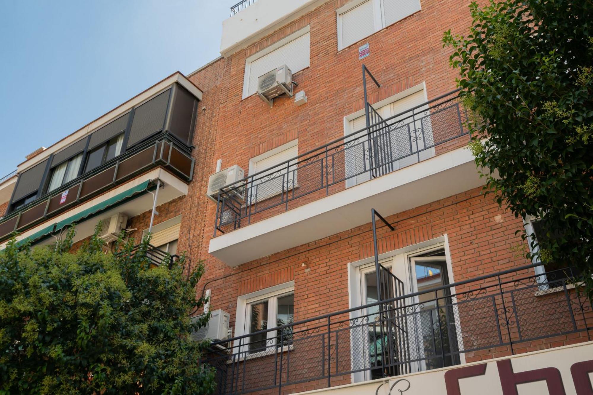 Madriver Apartamentos Reformados Con Parking Gratuito Kültér fotó